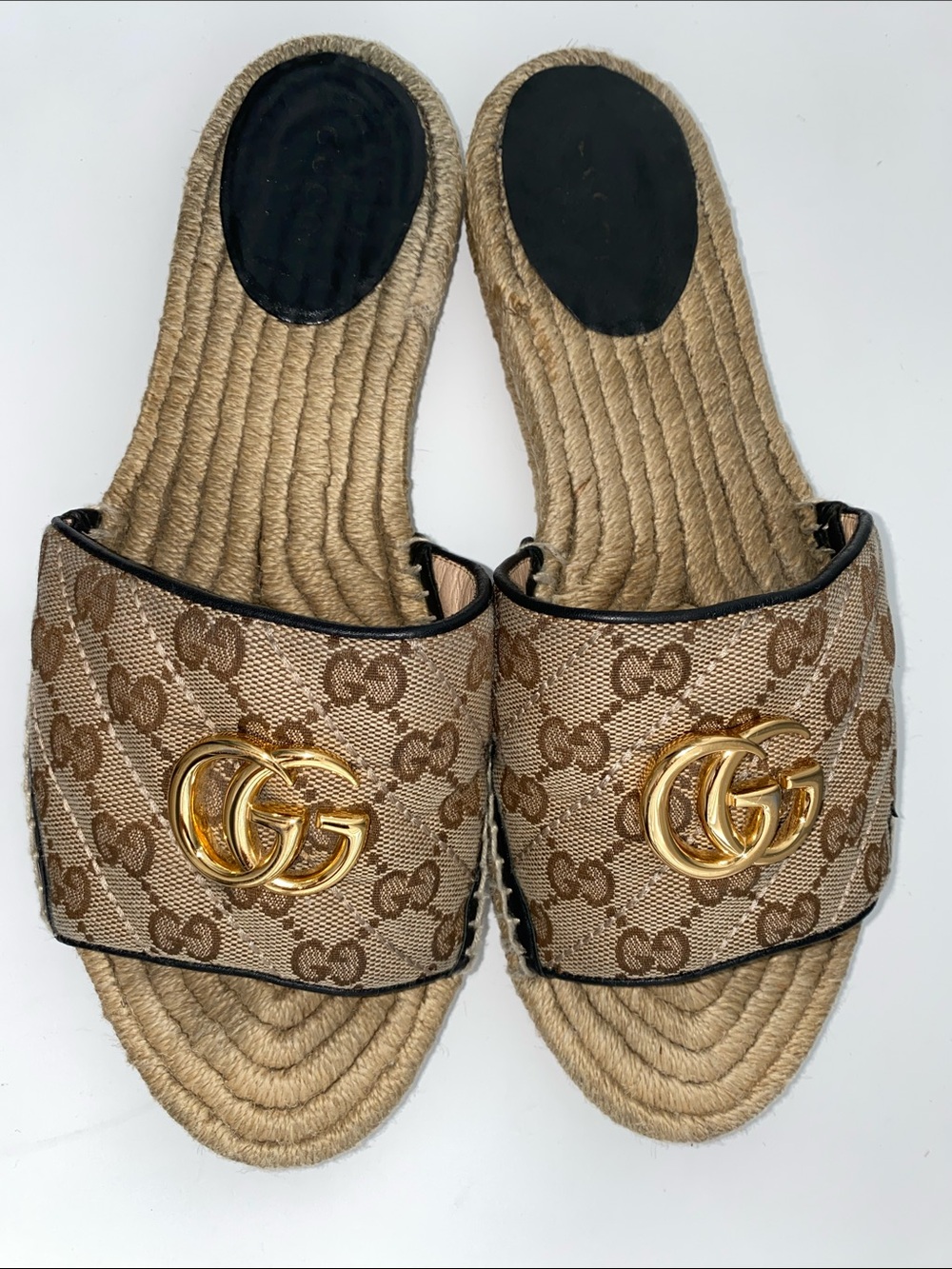 Authentic Gucci Beige Espadrilles Slide Sandals with Gold Double GG - Picture 2 of 11
